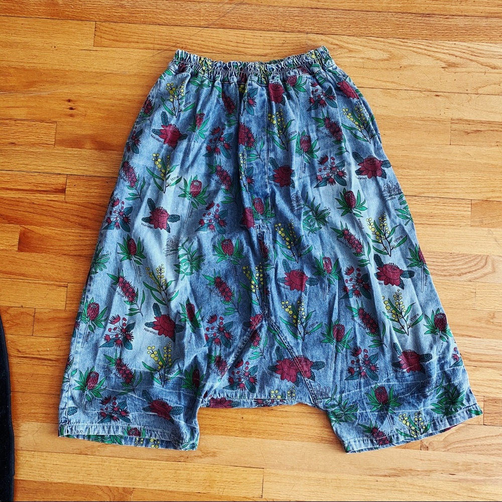 blue/grey floral jnco style shorts
